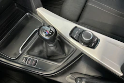 valkoinen BMW 318 2016 kuva 21.