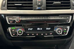 valkoinen BMW 318 2016 kuva 22.