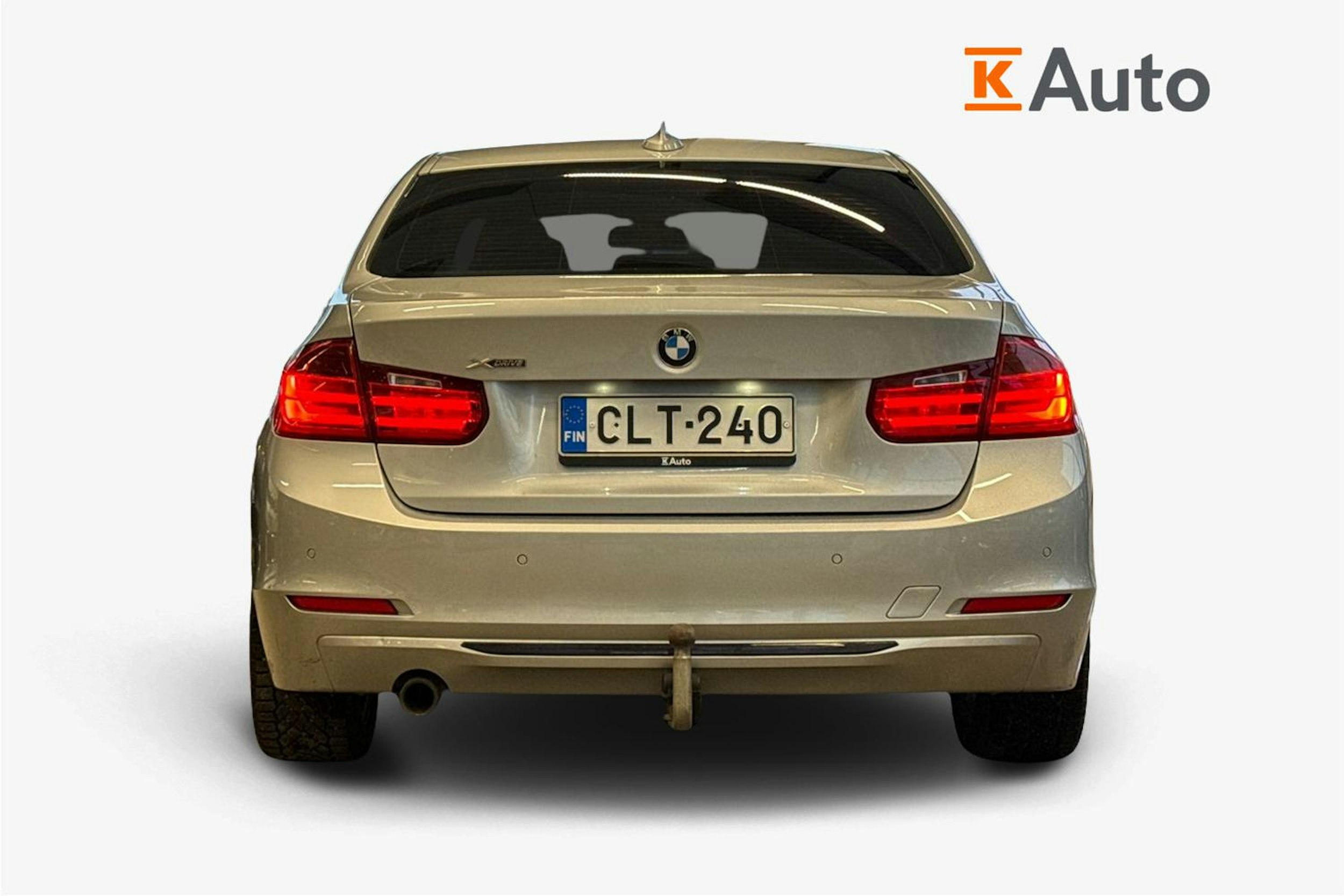 hopea BMW 318 2015 kuva 3.