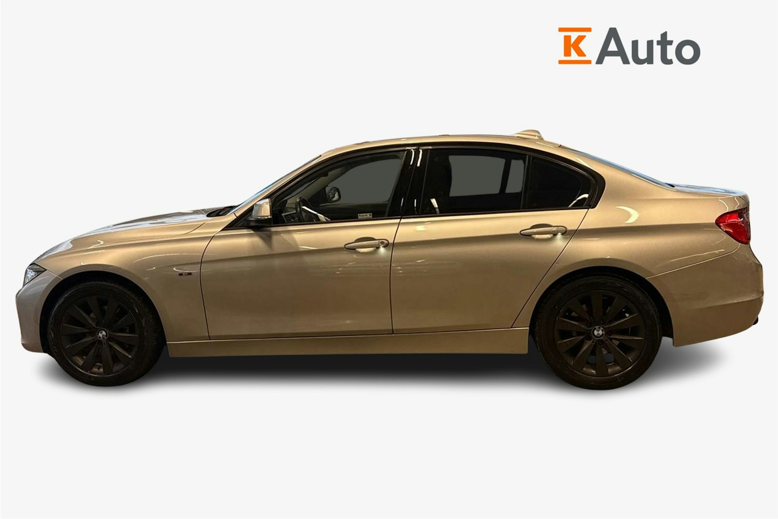 hopea BMW 318 2015 kuva 6.