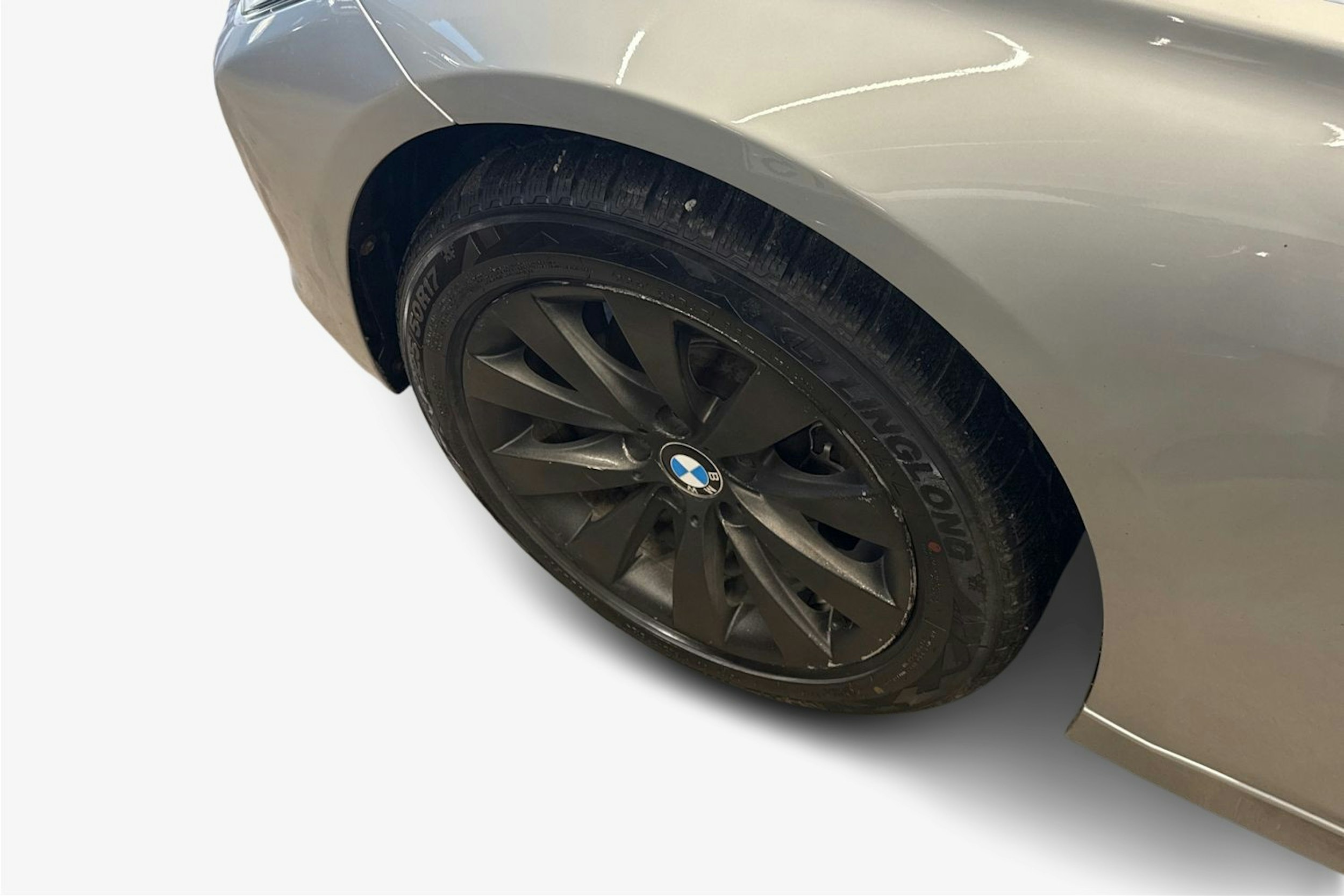 hopea BMW 318 2015 kuva 11.