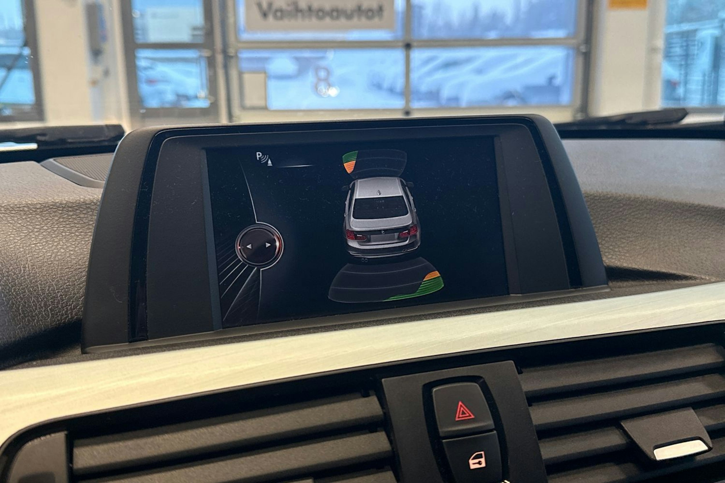 hopea BMW 318 2015 kuva 20.