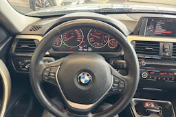 hopea BMW 318 2015 kuva 40.