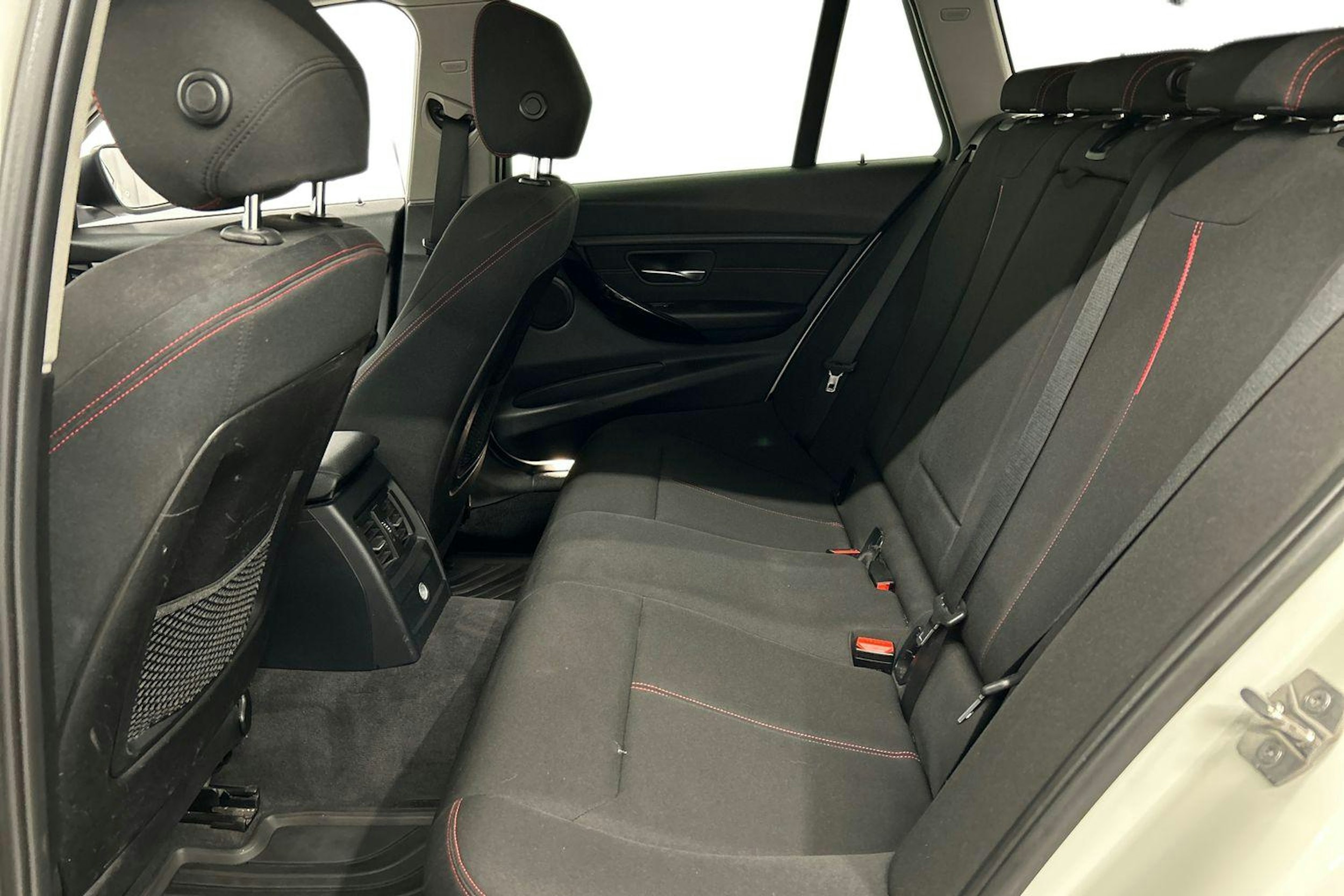 BMW 318 2015 kuva 10.