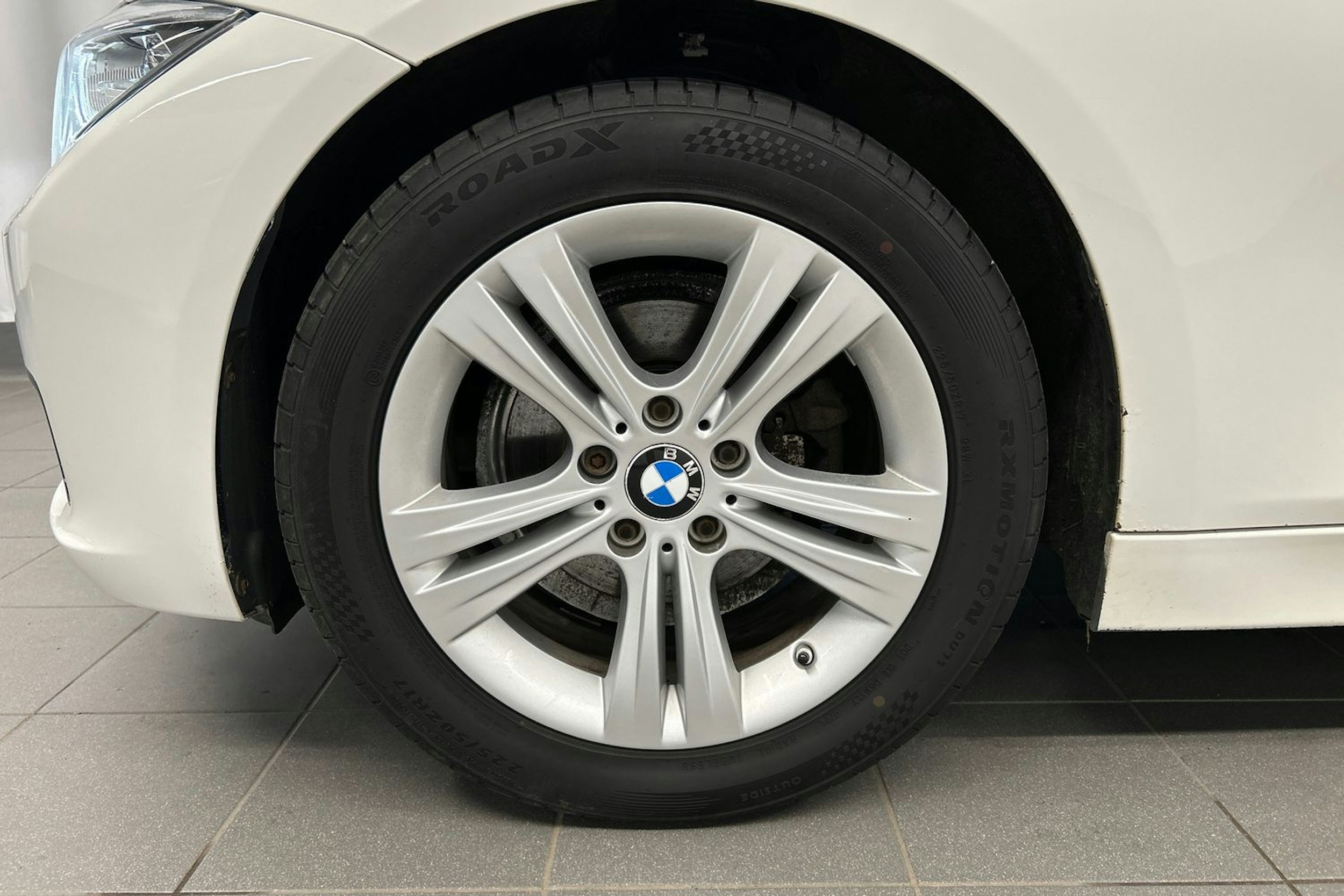 BMW 318 2015 kuva 11.