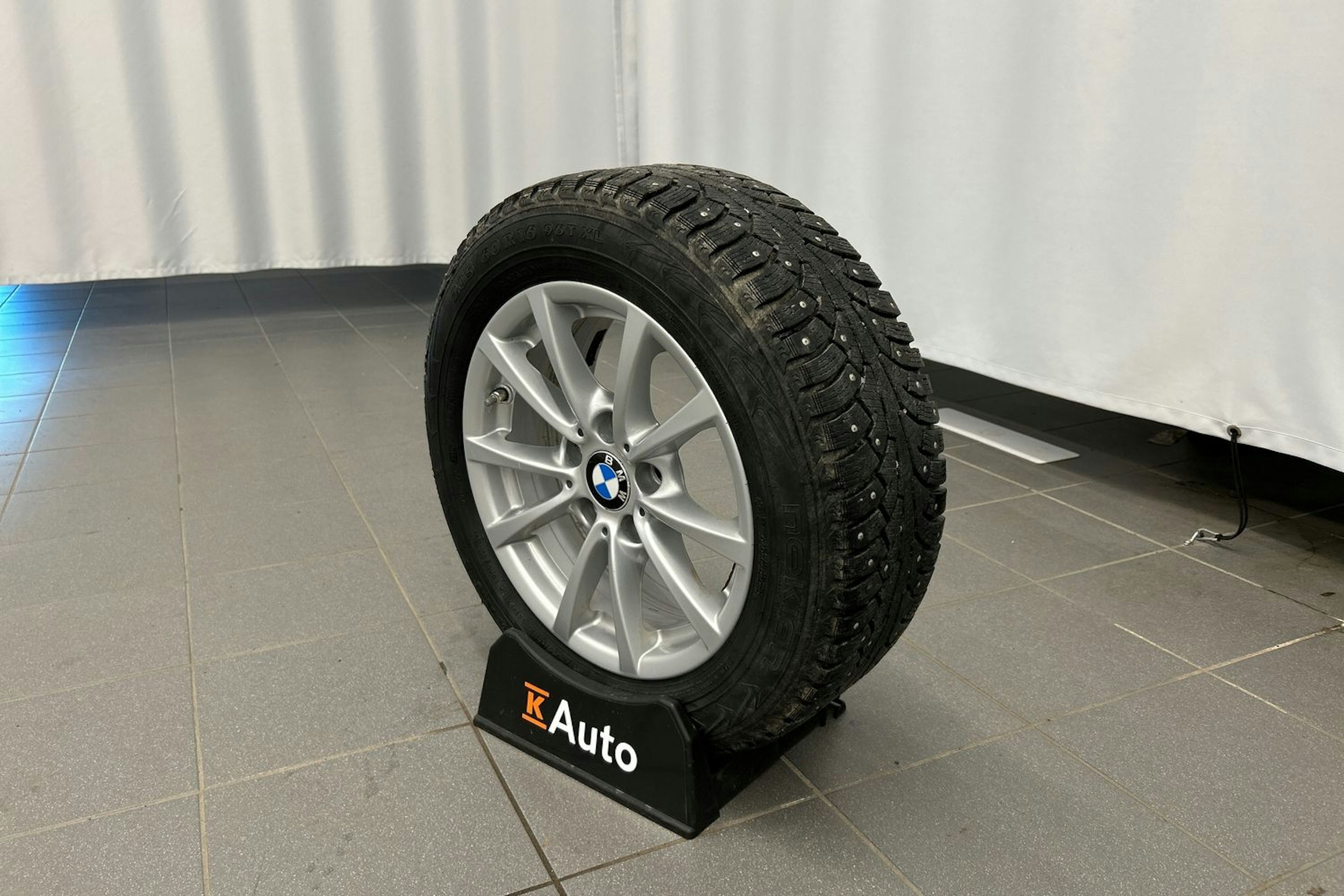 BMW 318 2015 kuva 17.