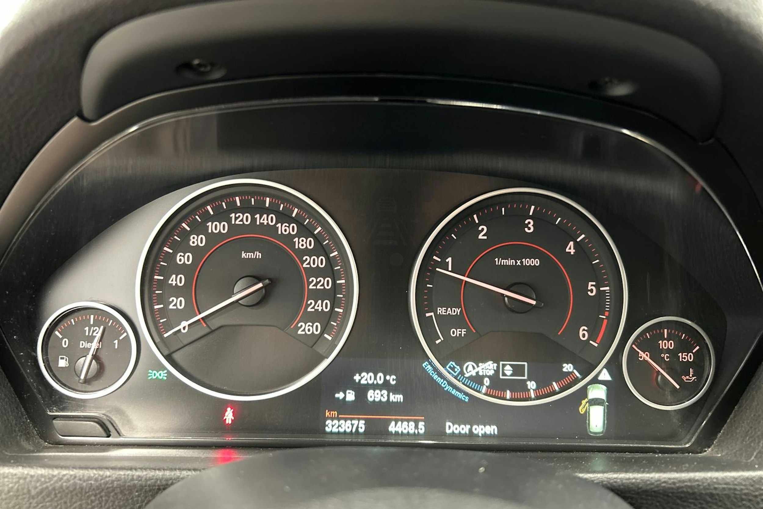 BMW 318 2015 kuva 21.