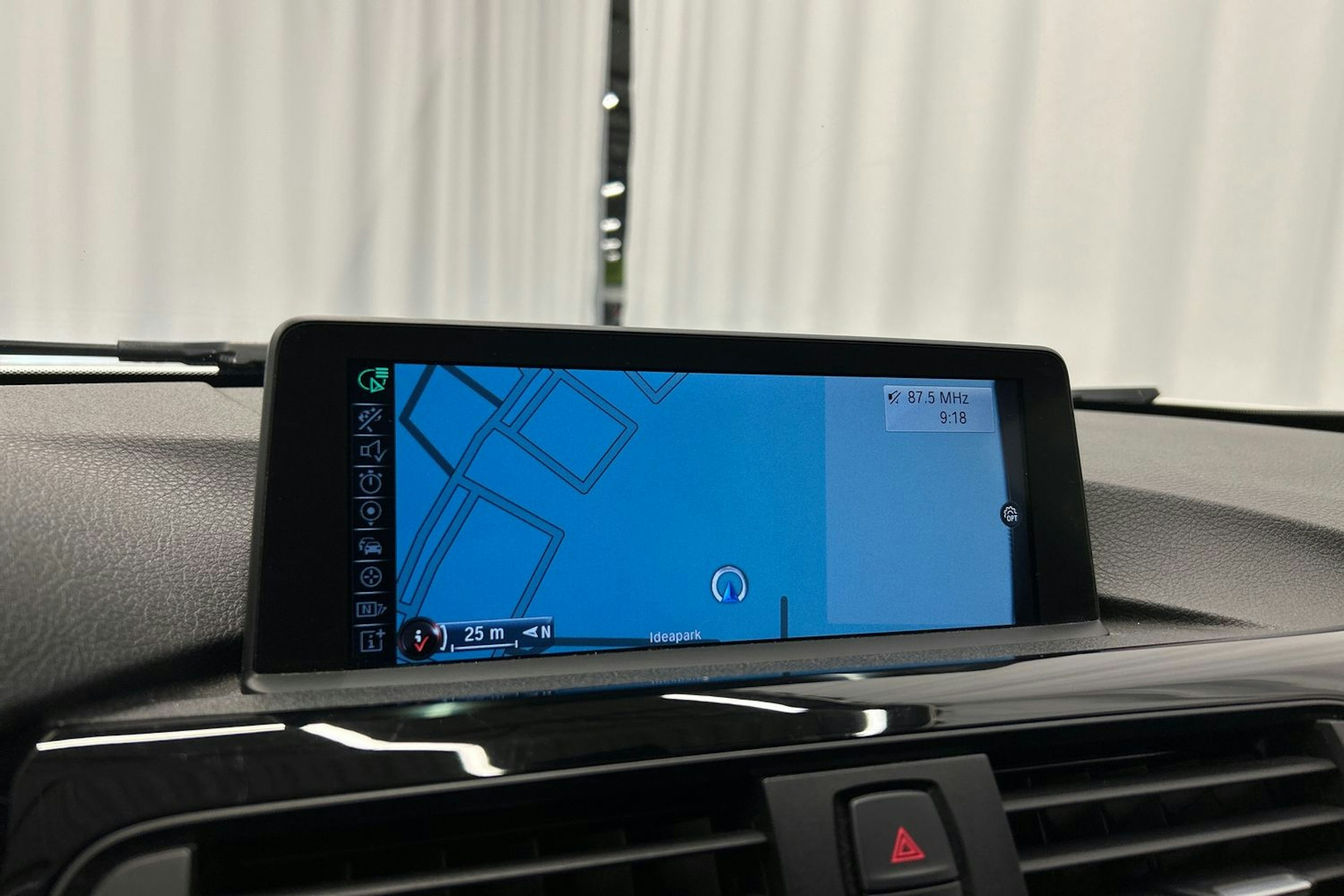 BMW 318 2015 kuva 24.