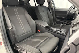 Valkoinen BMW 318 2016 kuva 21.