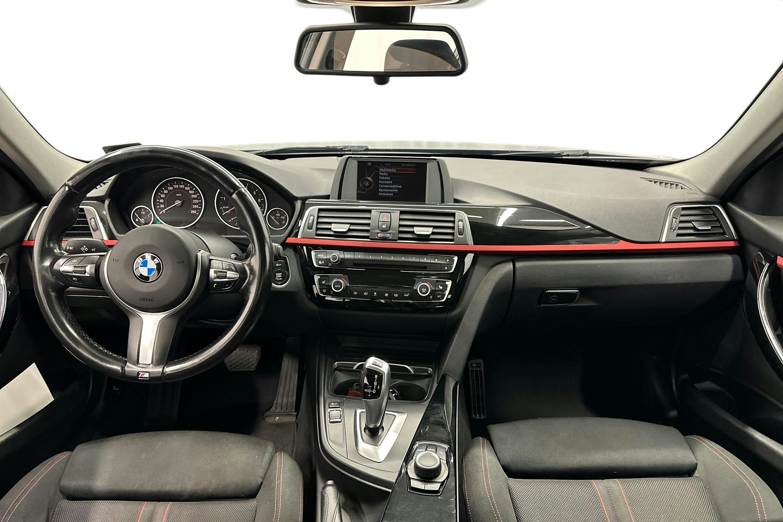 met. sininen BMW 318 2016 kuva 9.