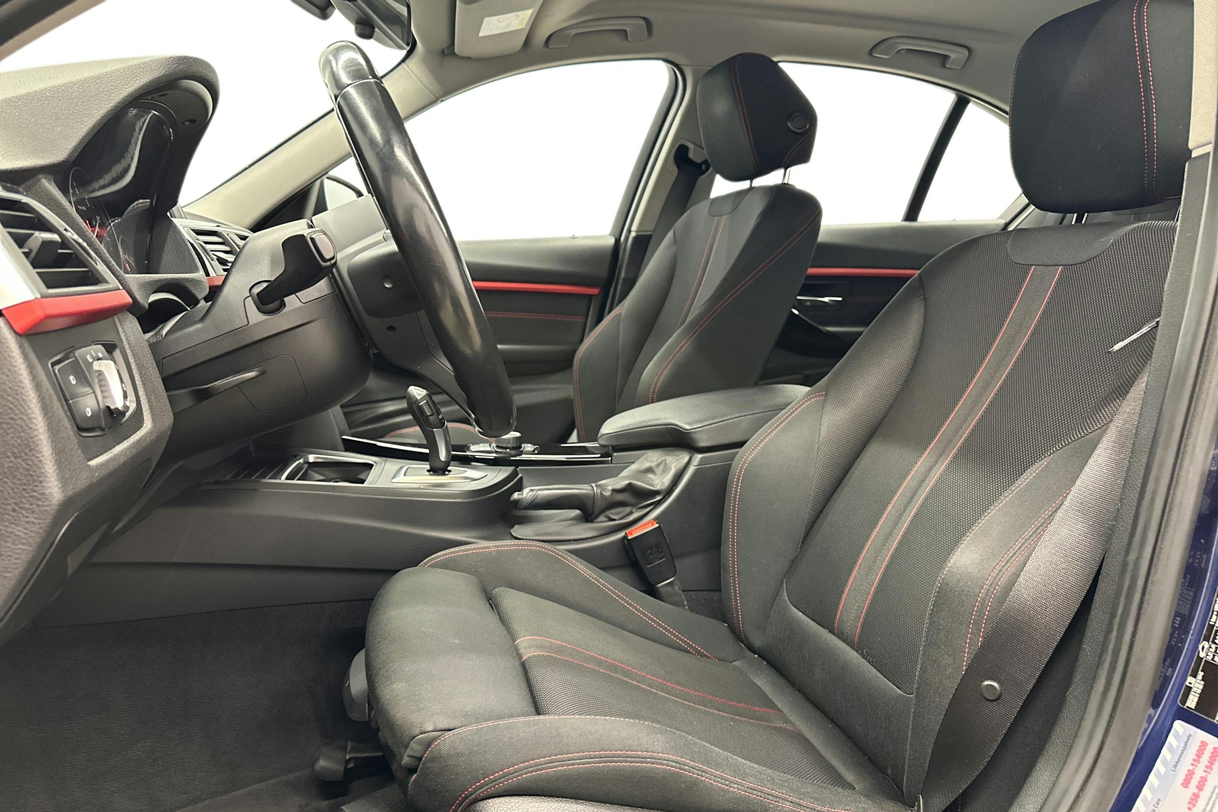 met. sininen BMW 318 2016 kuva 10.