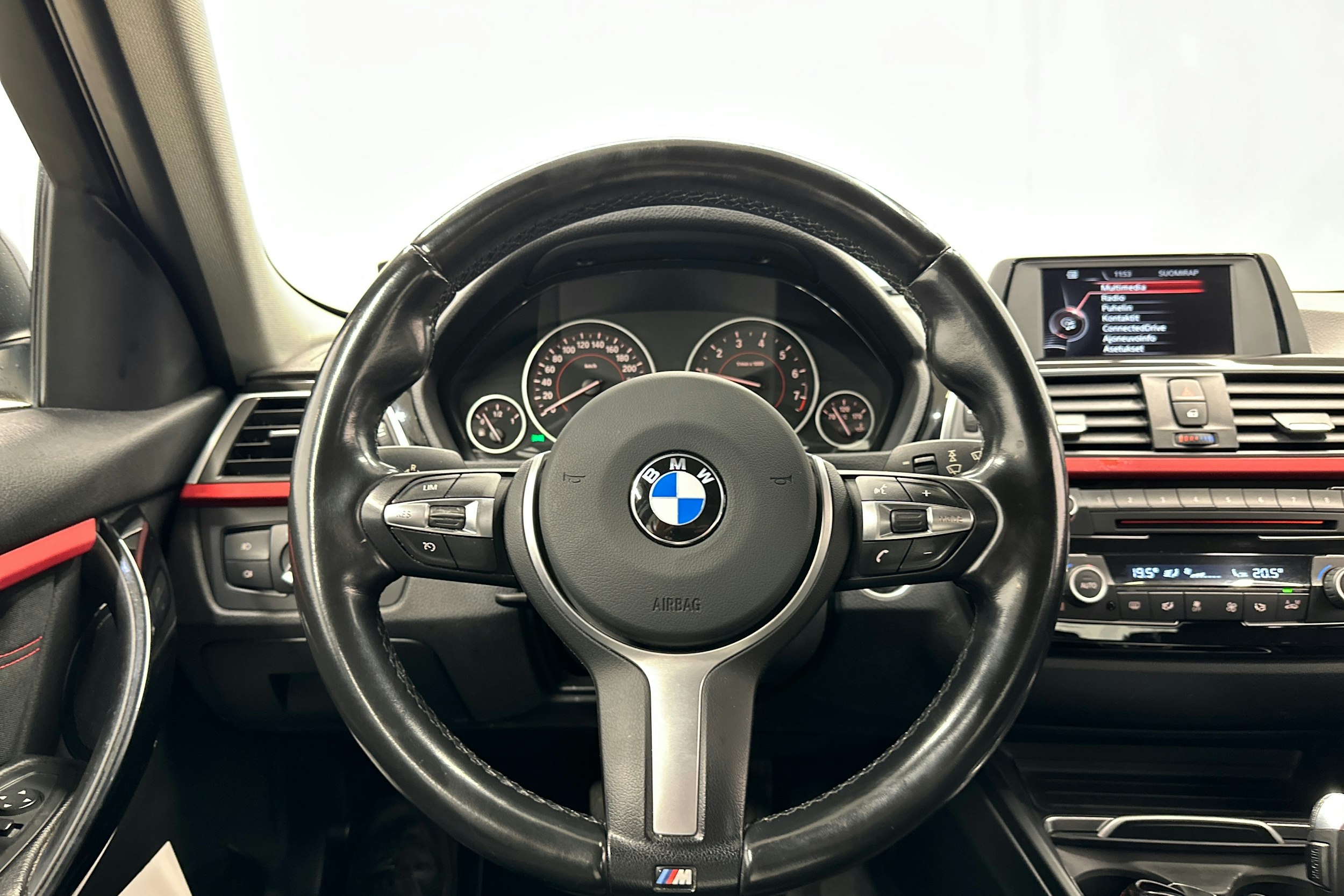 met. sininen BMW 318 2016 kuva 21.