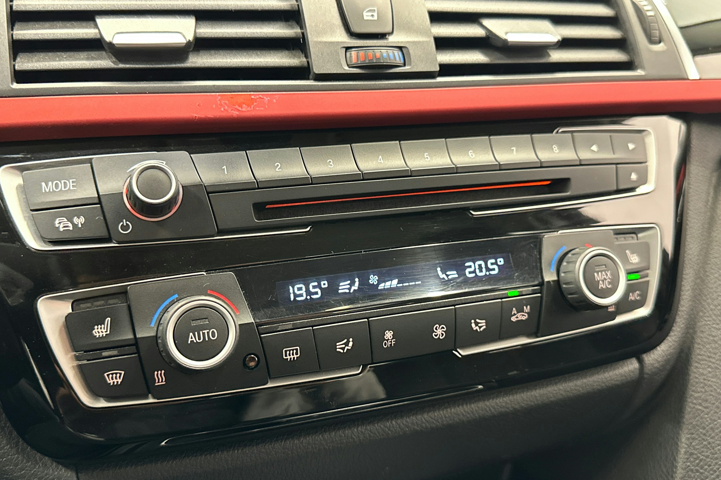 met. sininen BMW 318 2016 kuva 25.