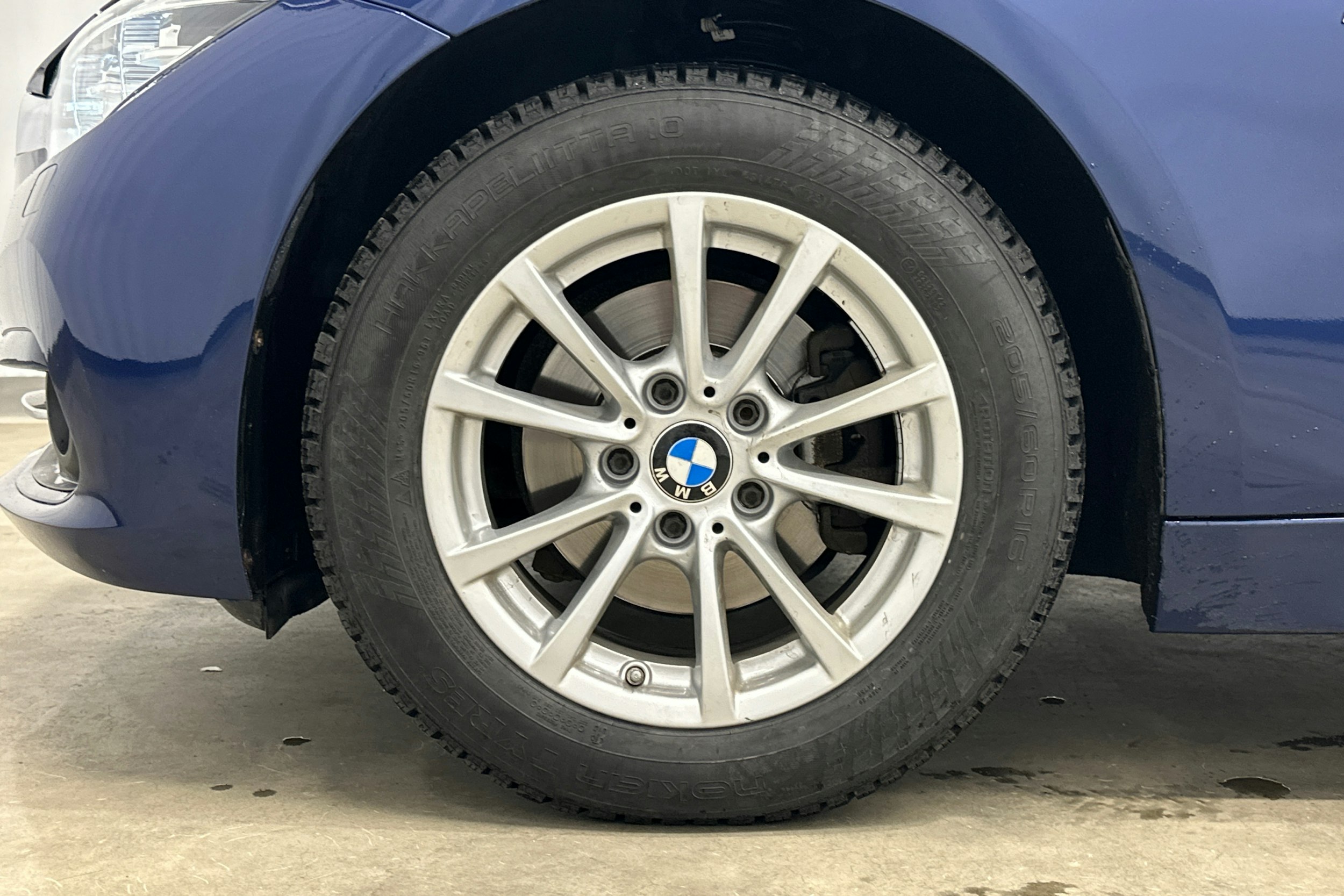 met. sininen BMW 318 2016 kuva 30.