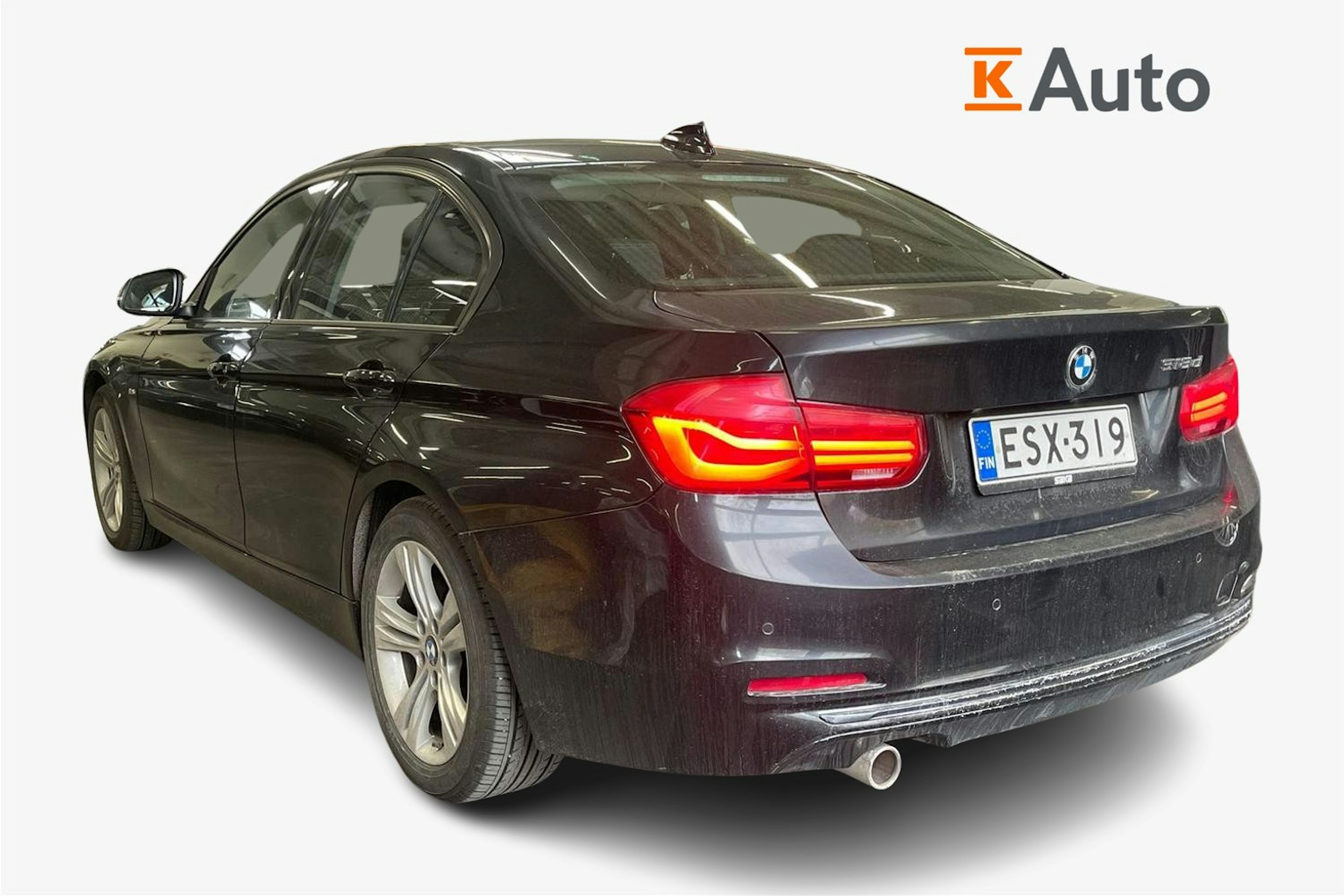 musta BMW 318 2017 kuva 2.