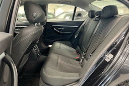 musta BMW 318 2017 kuva 8.
