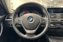 musta BMW 318 2017 kuva 11.