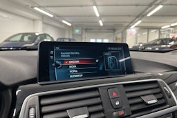 musta BMW 318 2017 kuva 16.
