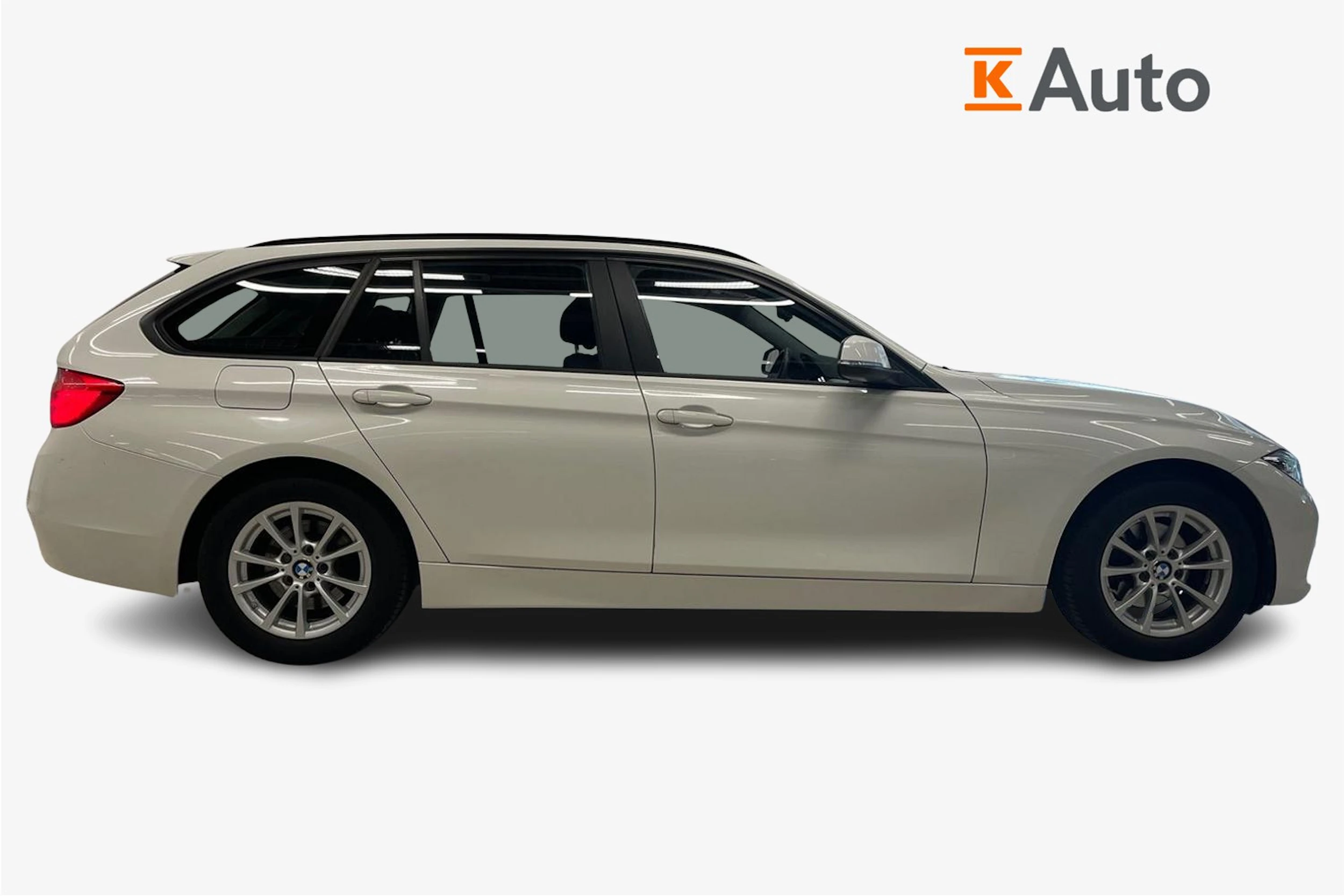 valkoinen BMW 318 2017 kuva 5.