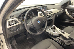 valkoinen BMW 318 2017 kuva 6.