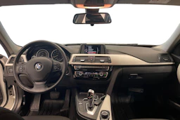 valkoinen BMW 318 2017 kuva 7.
