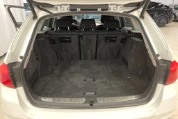 valkoinen BMW 318 2017 kuva 16.