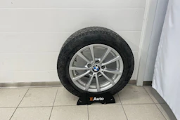 valkoinen BMW 318 2017 kuva 19.