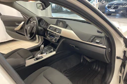 valkoinen BMW 318 2017 kuva 21.