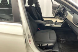 valkoinen BMW 318 2017 kuva 22.