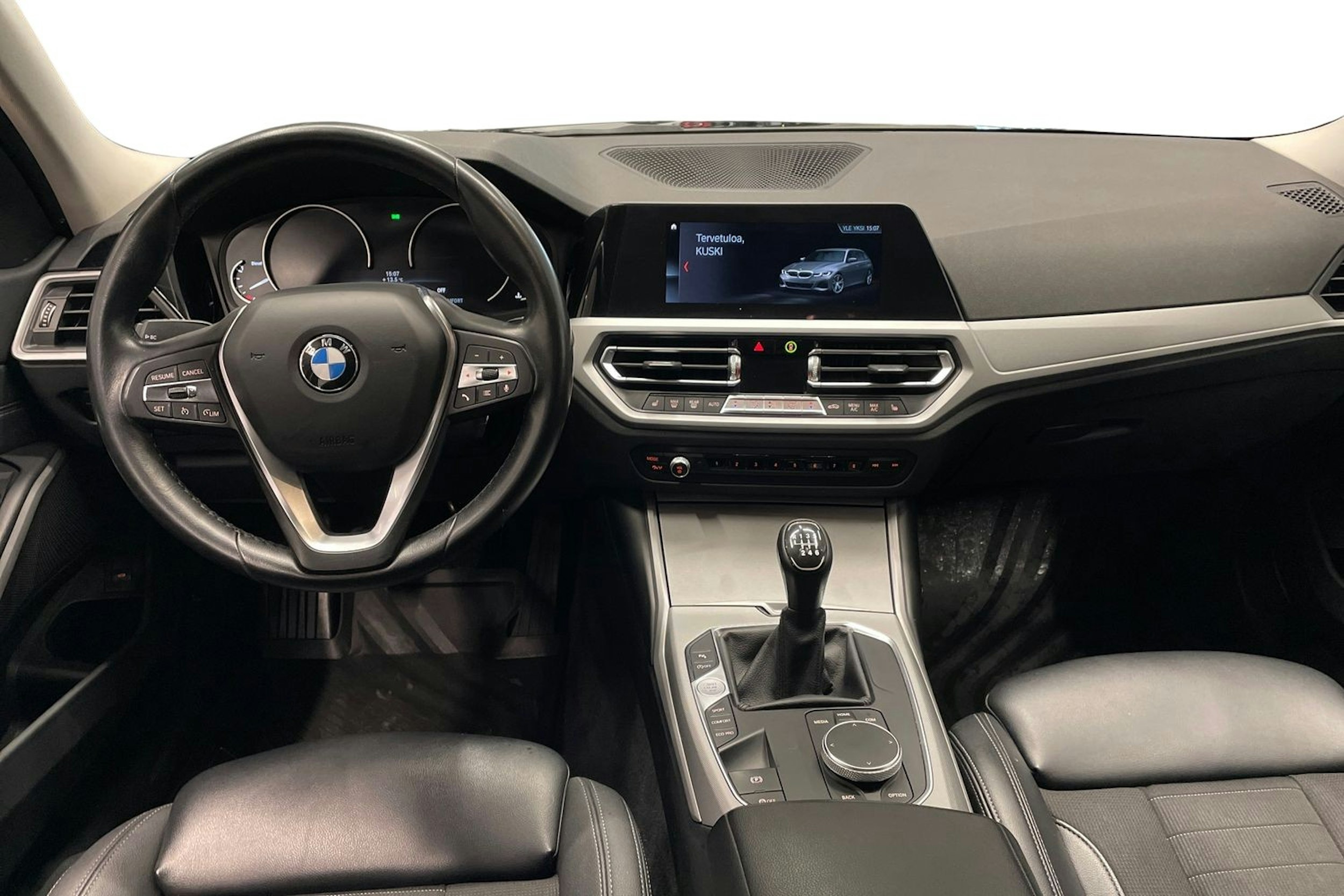 musta BMW 318 2020 kuva 9.