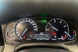 musta BMW 318 2020 kuva 17.