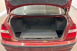 Punainen BMW 320 1998 kuva 17.