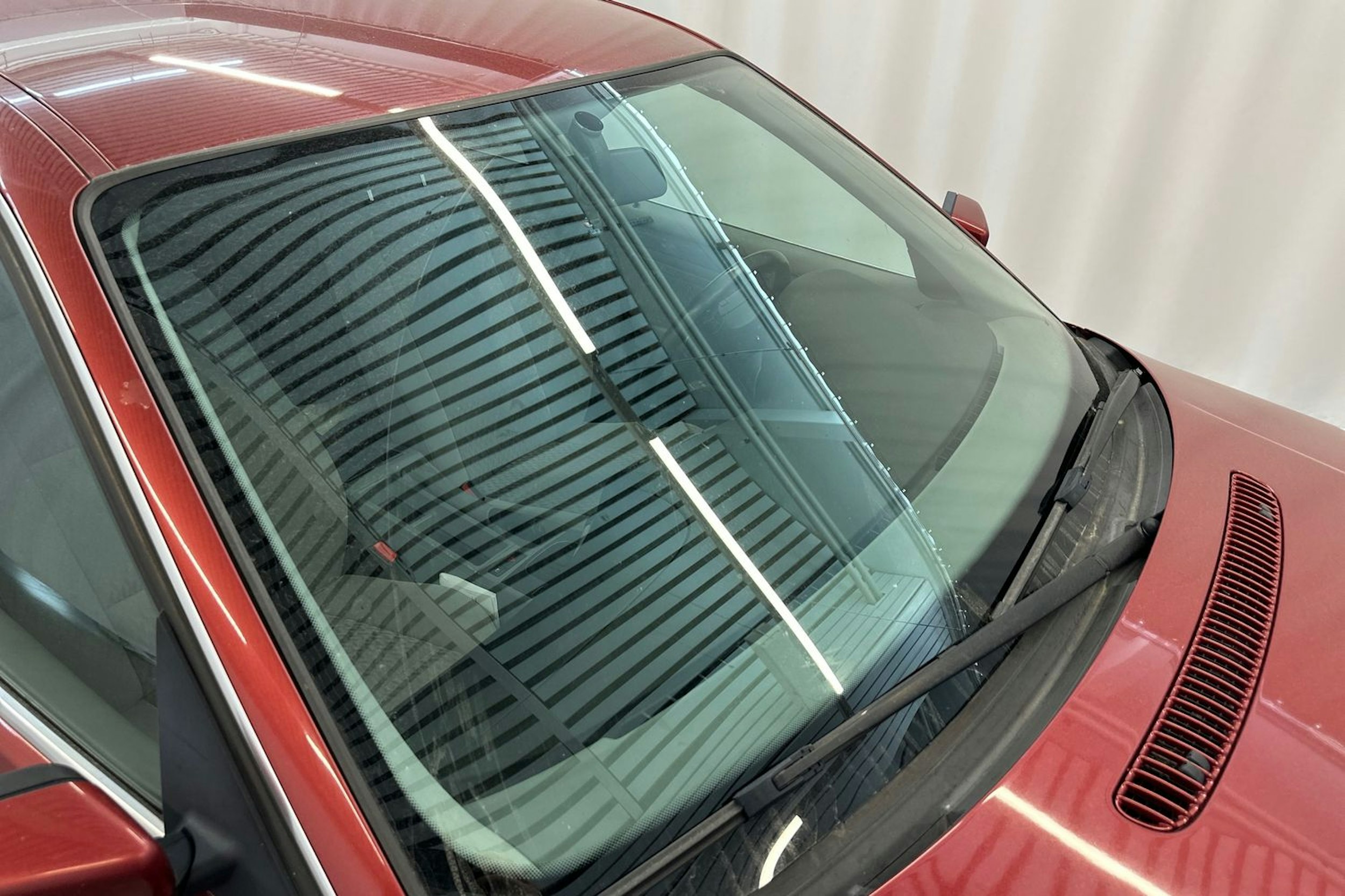 Punainen BMW 320 1998 kuva 21.