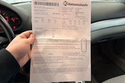 Punainen BMW 320 1998 kuva 23.