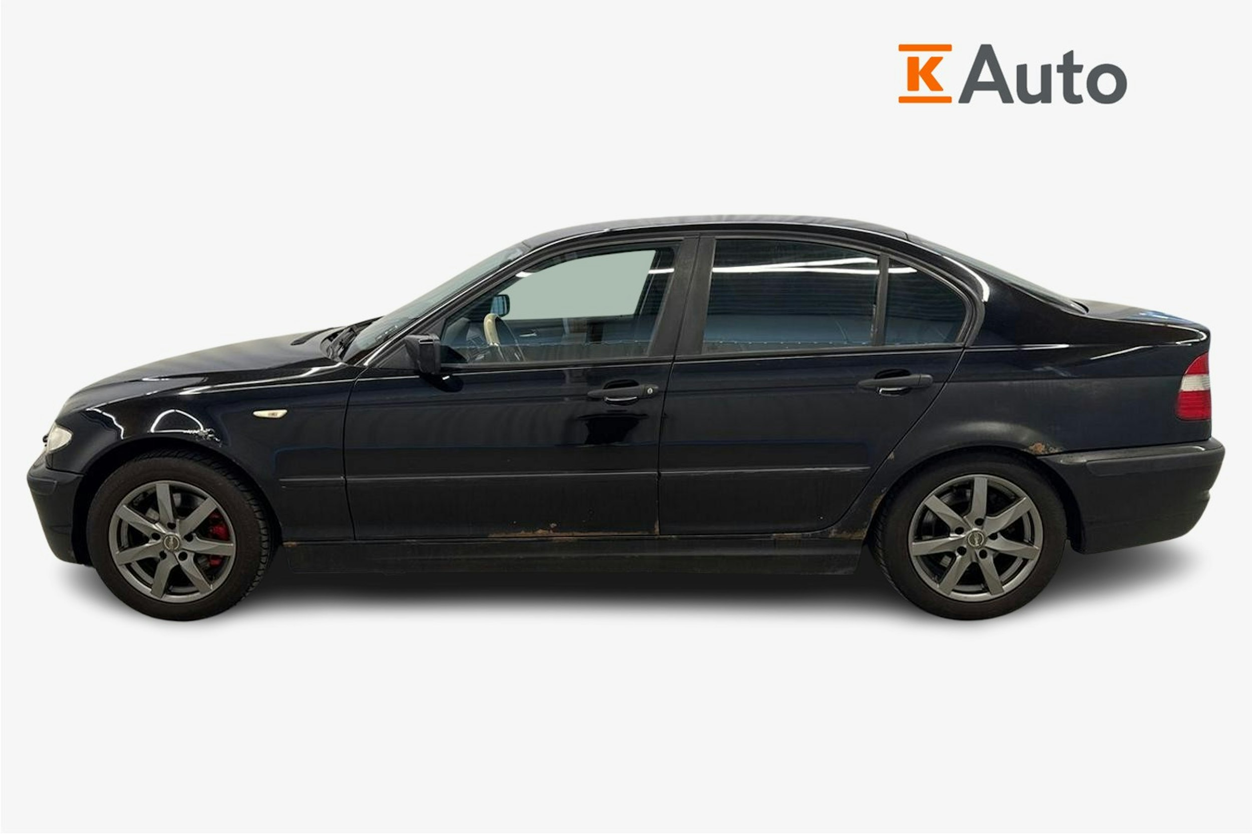 musta BMW 320 2004 kuva 6.