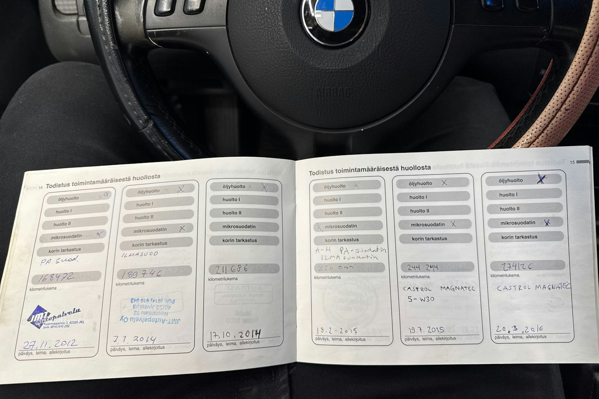 musta BMW 320 2004 kuva 22.