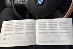 musta BMW 320 2004 kuva 22.