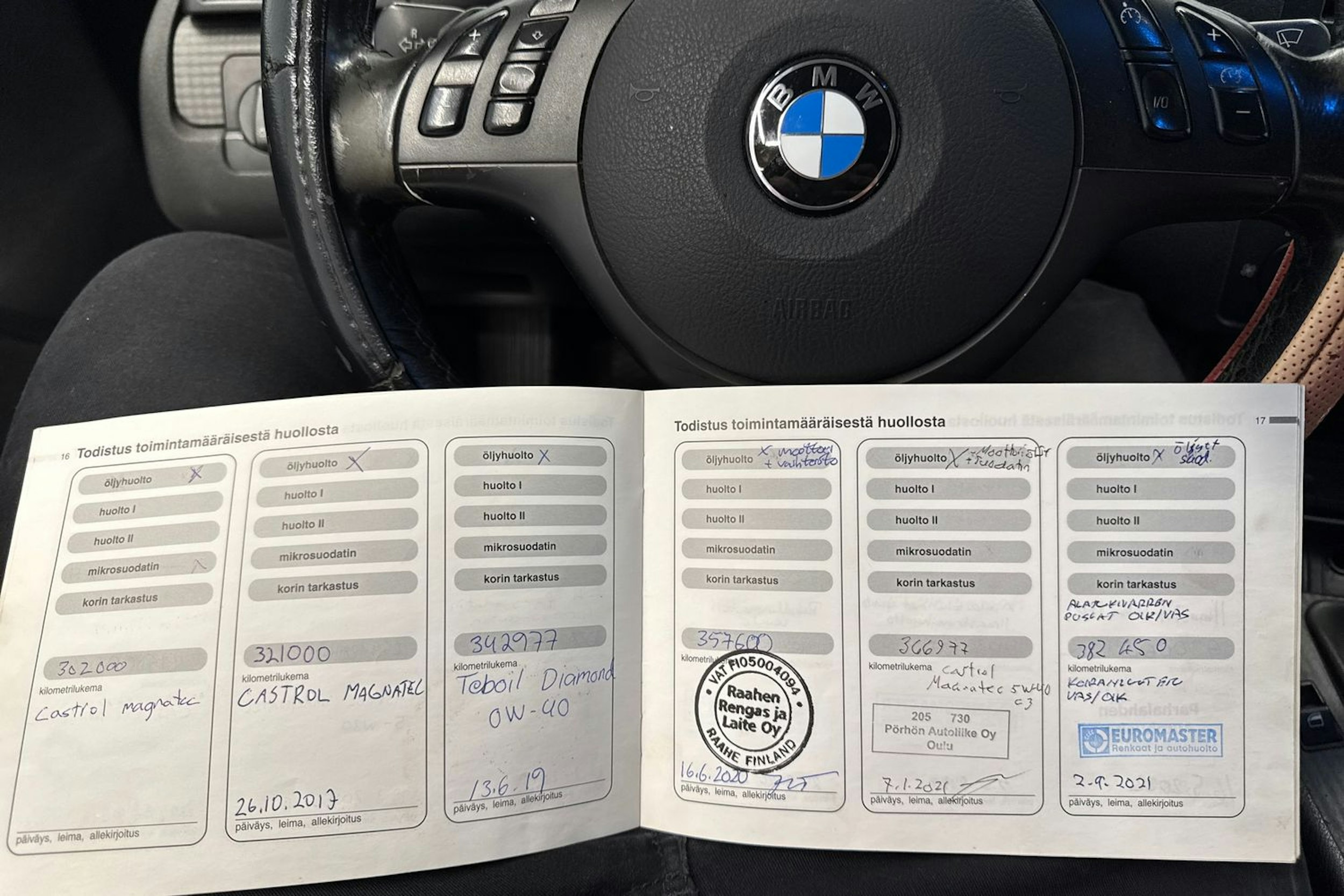 musta BMW 320 2004 kuva 23.