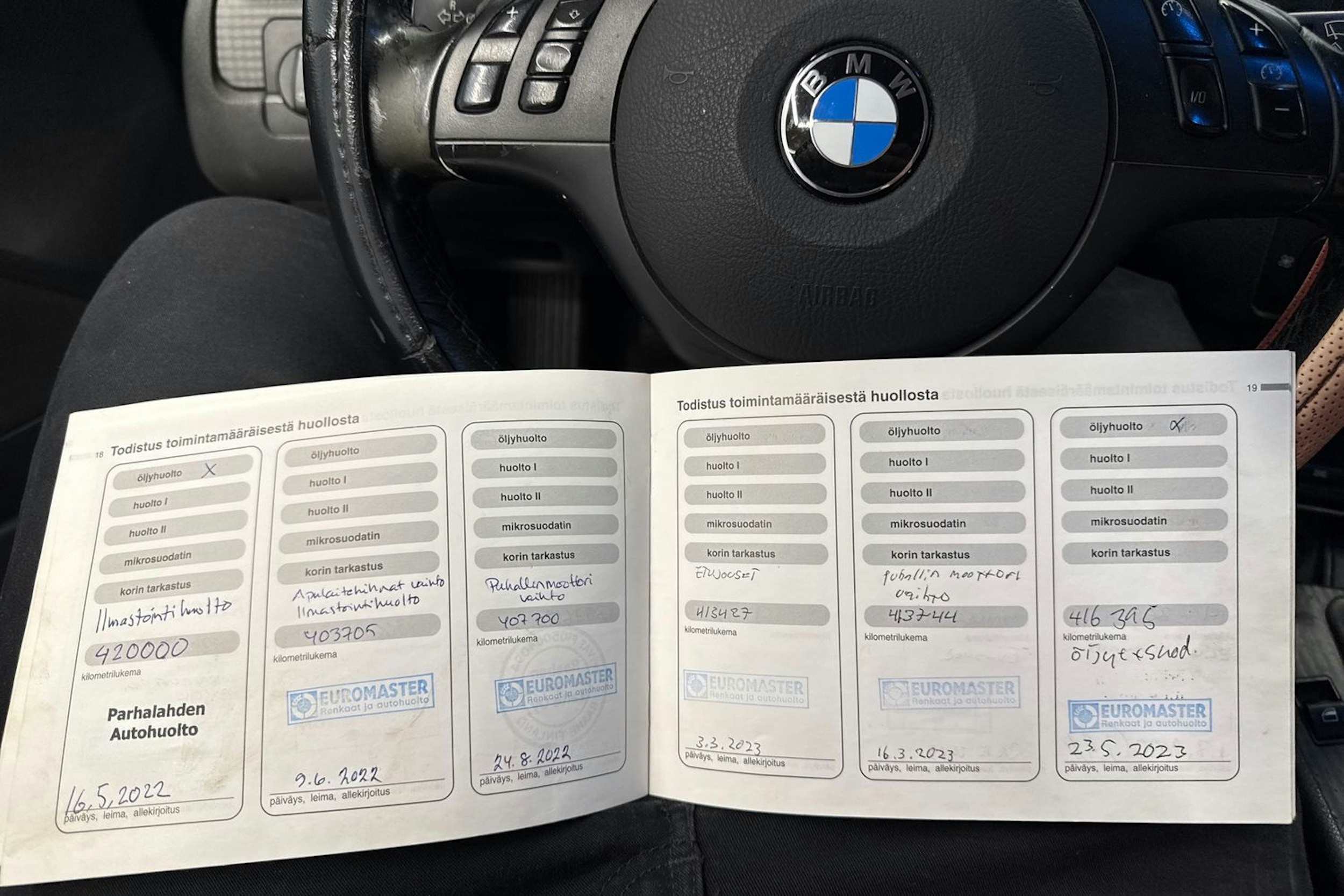 musta BMW 320 2004 kuva 24.