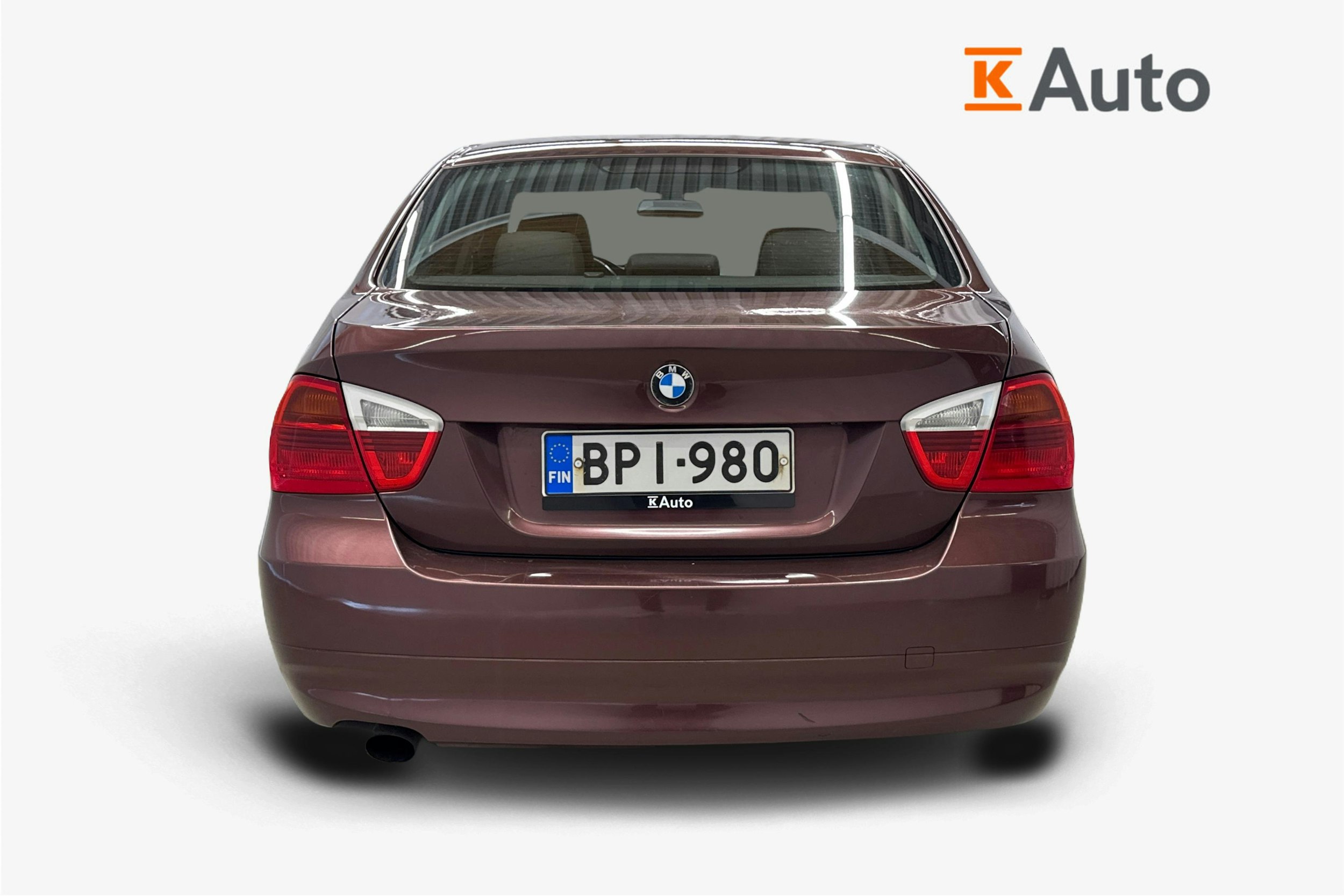 punainen BMW 320 2007 kuva 3.