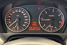 punainen BMW 320 2007 kuva 15.