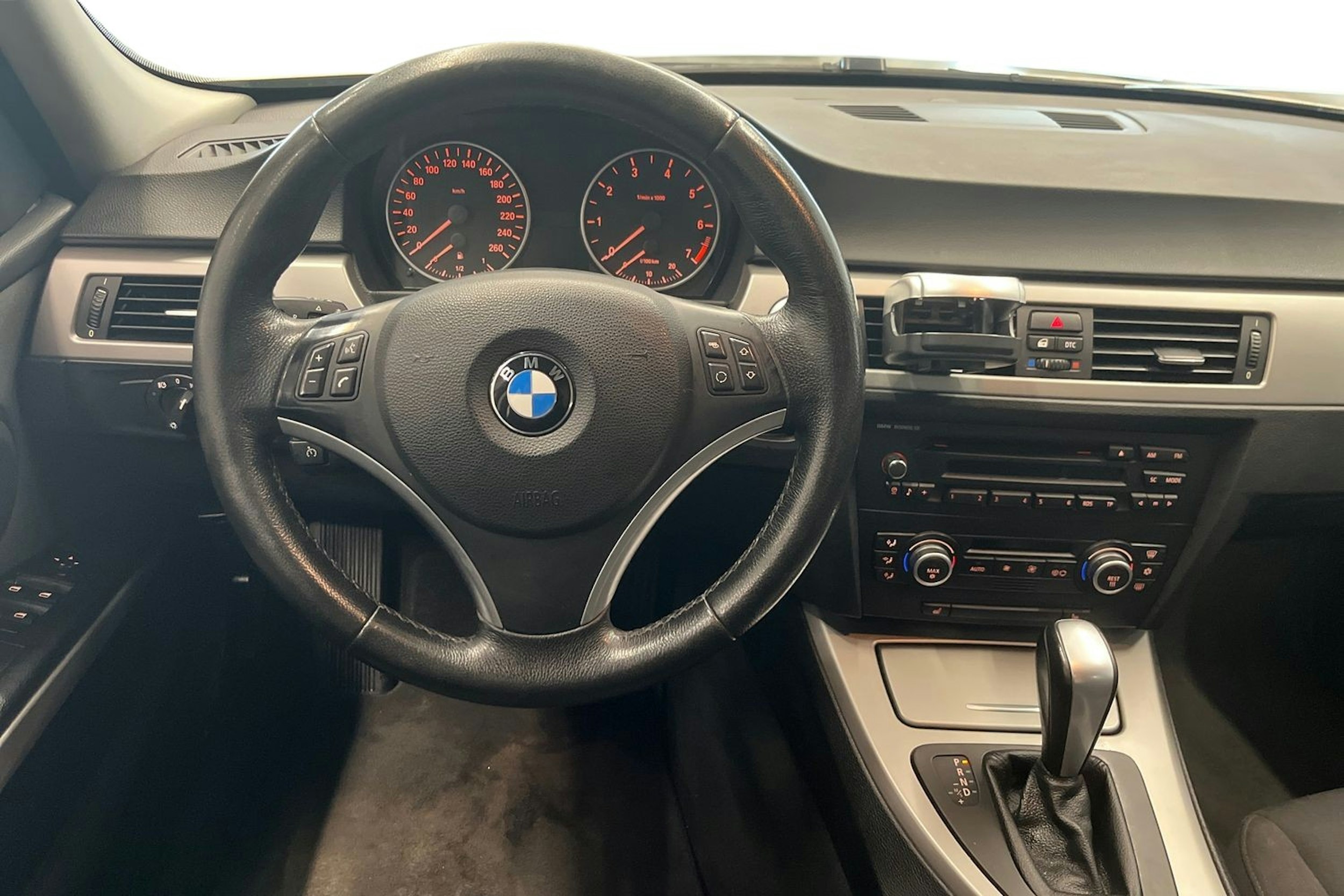 ruskea (beige) BMW 320 2007 kuva 9.