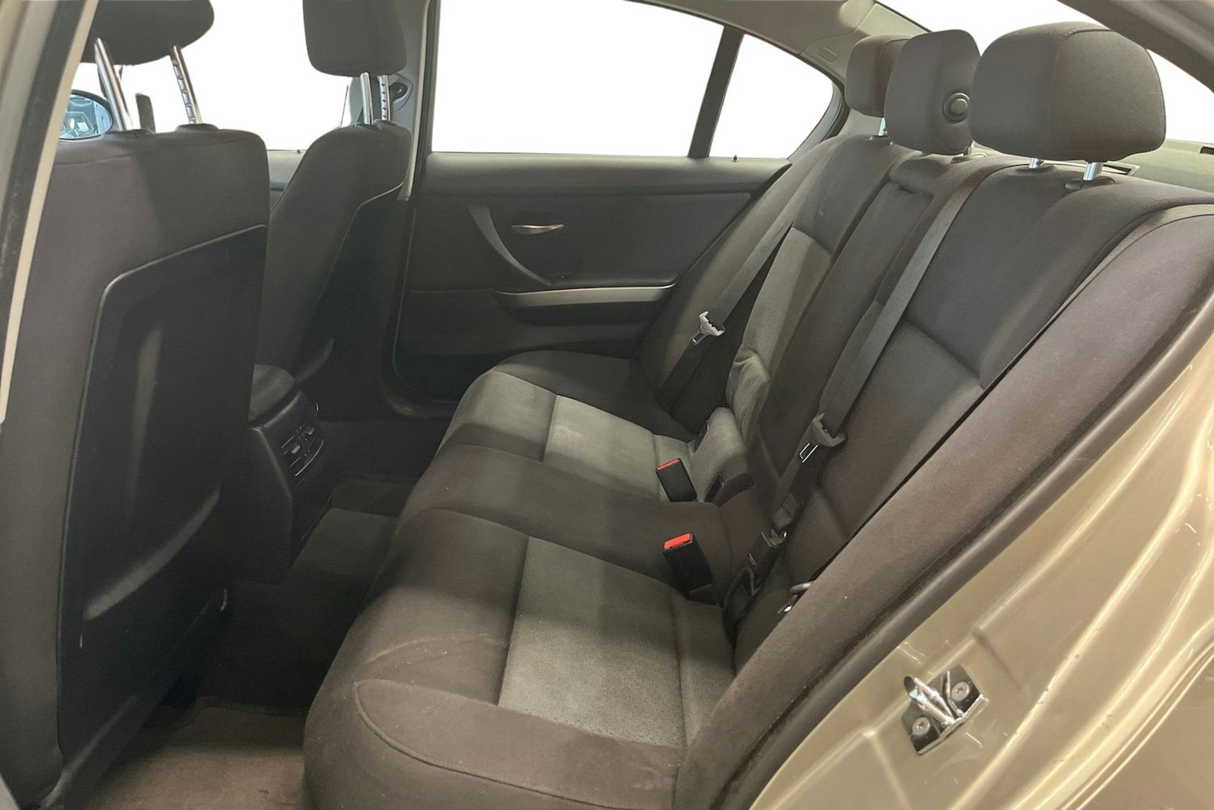 ruskea (beige) BMW 320 2007 kuva 10.