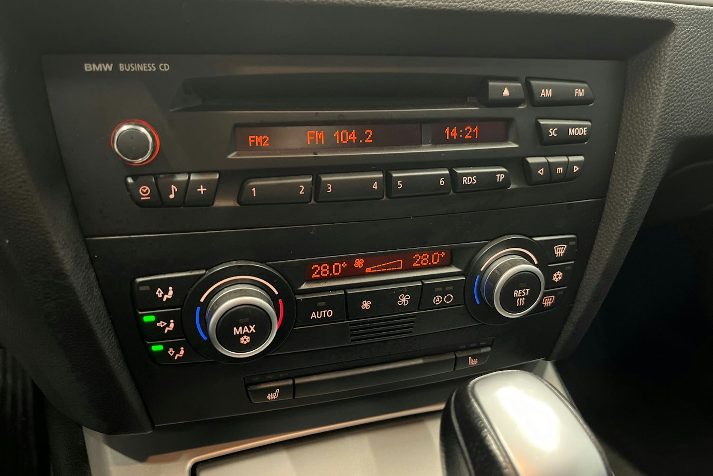 ruskea (beige) BMW 320 2007 kuva 17.
