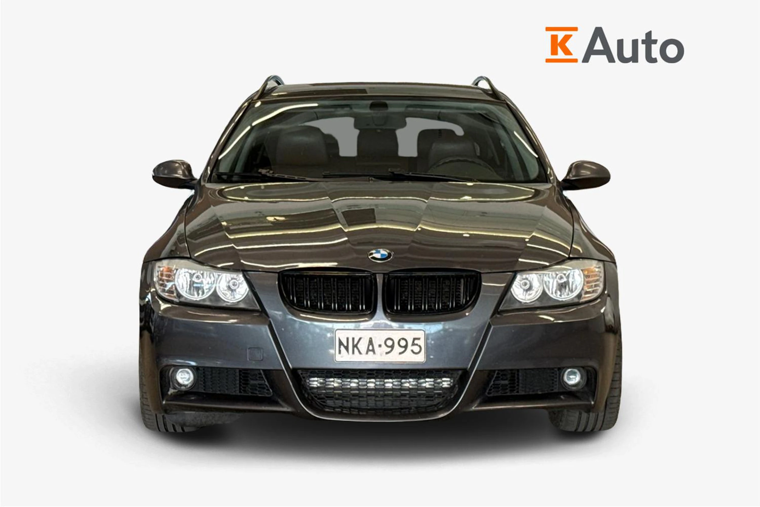 Harmaa BMW 320 2007 kuva 4.