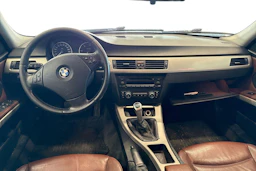 Harmaa BMW 320 2007 kuva 7.