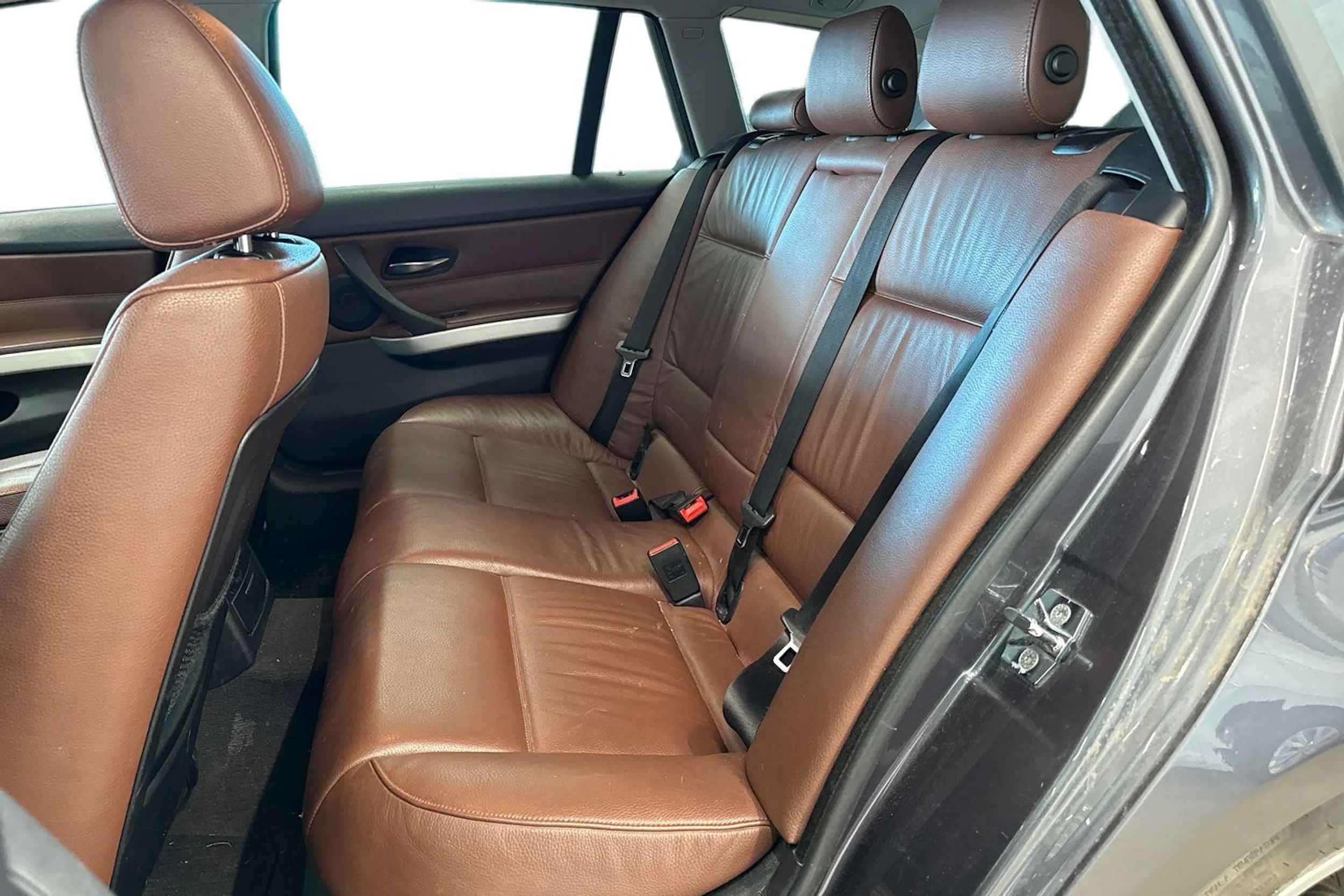 Harmaa BMW 320 2007 kuva 8.