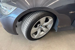 Harmaa BMW 320 2007 kuva 10.