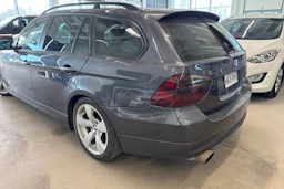 Harmaa BMW 320 2007 kuva 27.