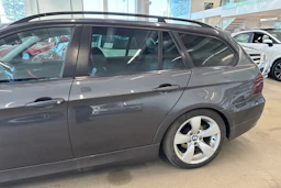 Harmaa BMW 320 2007 kuva 28.